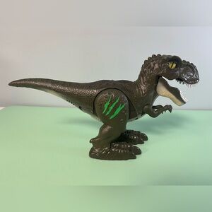 Zuru Robo Alive Attacking T-Rex Dinosaur, Battery-Powered Robotic Toy Dinosaur